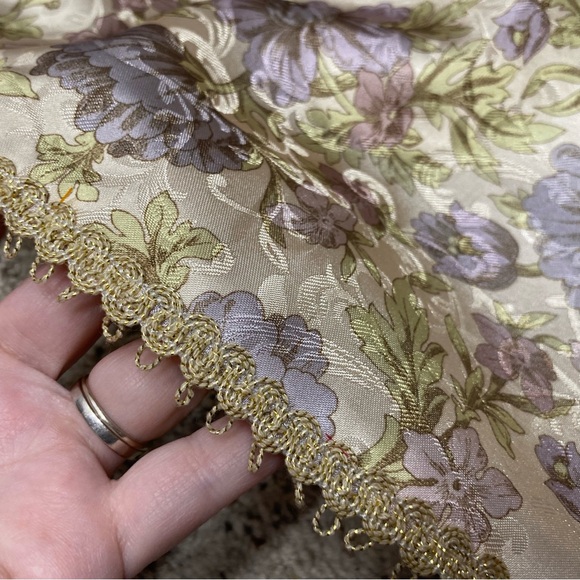 Martha Stewart Christmas tree skirt large floral satin gold purple details - Picture 4 of 6